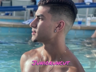 Junioruncut
