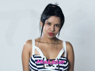 MiaLeony