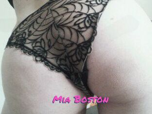 Mia_Boston